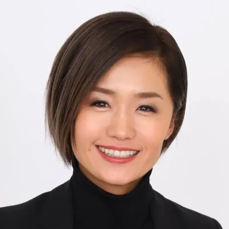 マーケティングディレクター 安井麻代 様